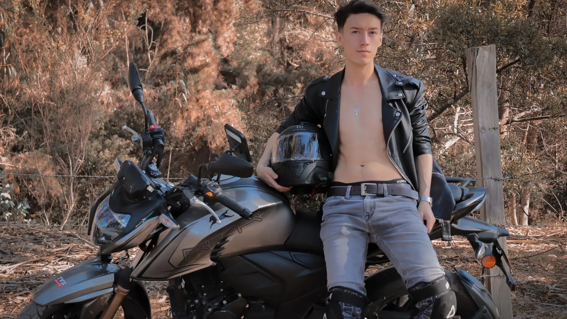 AdrianWilliams Cumshow Vip