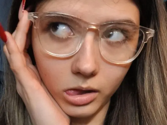 EadlinCoke Cumshow Vip