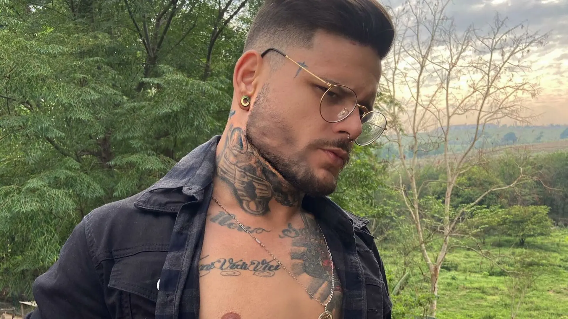 JhonGrey Cumshow Vip