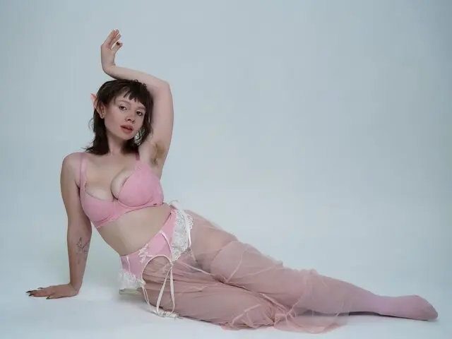 LillyStark Cumshow Vip