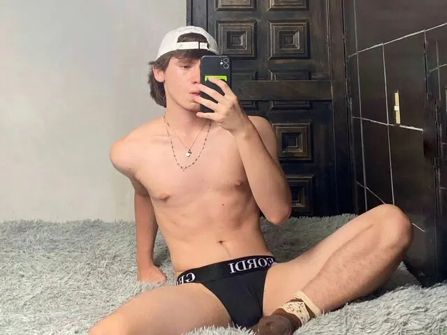 SebastianQuesada Cumshow Vip