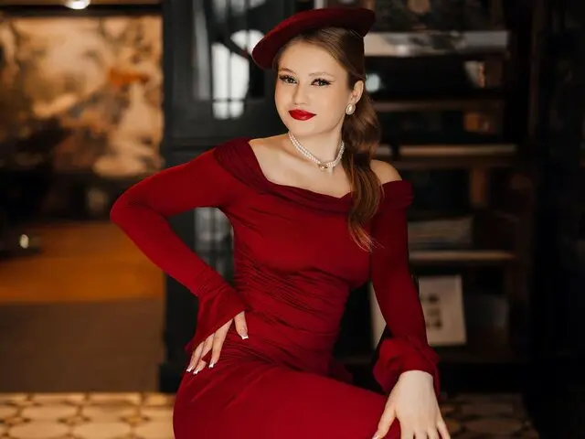 SelinSwarovski Cumshow Vip